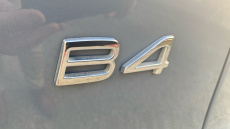 Volvo XC40 2.0 B4P Ultimate Dark 5dr Auto Petrol Estate